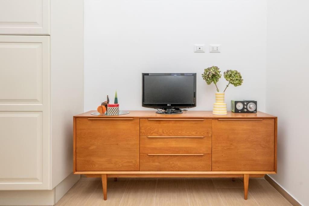 Liberty House, In Stile Retro! Appartement Milaan Buitenkant foto
