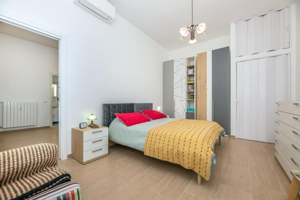 Liberty House, In Stile Retro! Appartement Milaan Buitenkant foto