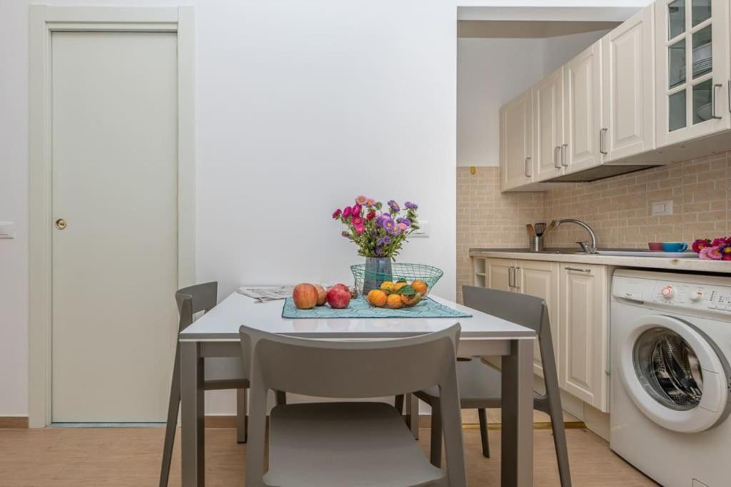 Liberty House, In Stile Retro! Appartement Milaan Buitenkant foto