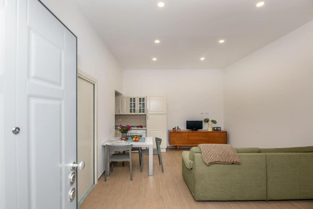 Liberty House, In Stile Retro! Appartement Milaan Buitenkant foto