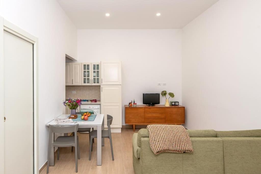 Liberty House, In Stile Retro! Appartement Milaan Buitenkant foto