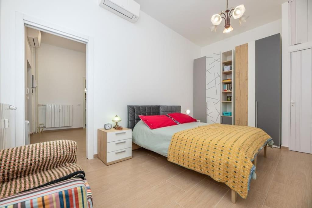 Liberty House, In Stile Retro! Appartement Milaan Buitenkant foto
