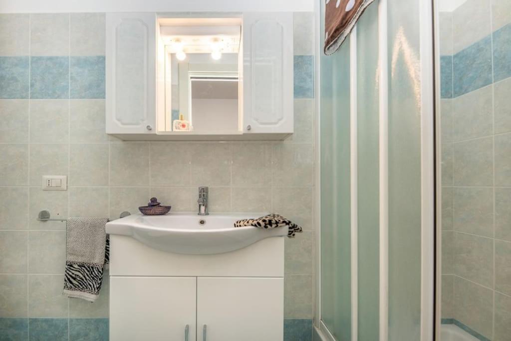 Liberty House, In Stile Retro! Appartement Milaan Buitenkant foto